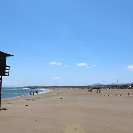 2Br Terrace Home - 10 Min Walk To The Beach Плая Онда Екстериор снимка