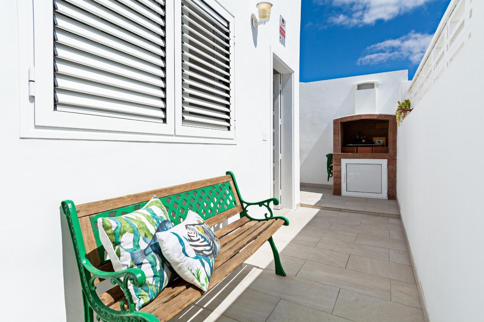 2Br Terrace Home - 10 Min Walk To The Beach Плая Онда Екстериор снимка